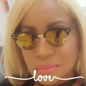 Meet your Posher, Sonya